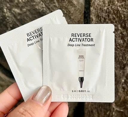 Sample Tinh chất Retinol trẻ hoá da 1.7% Ohui Retinol Reverse Activator Deep line Treatment gói