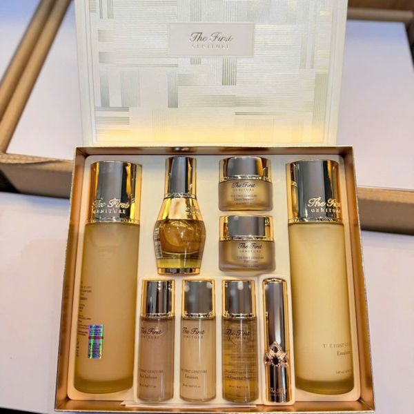 Bộ Tái Sinh Da Cao Cấp Ohui The First Geniture Signature Special Set