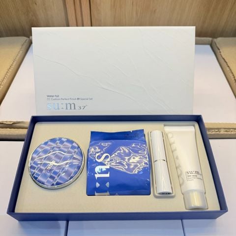 Bộ Phấn Nước  SUM37 Water-Full CC Cushion Perfect Finish Special Edition