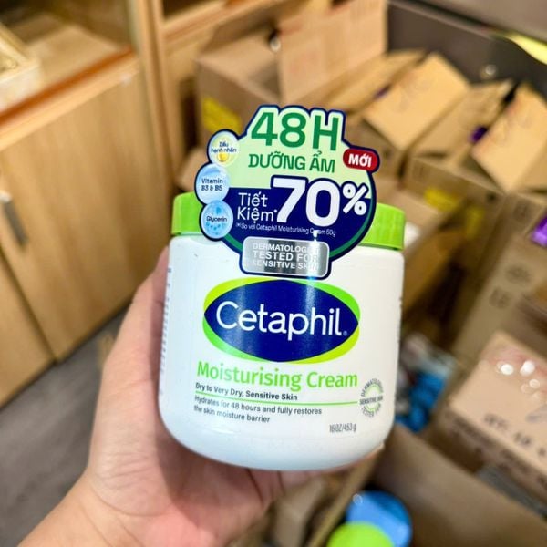 Kem dưỡng ẩm dành cho da khô đến rất khô và kể cả da nhạy cảm Cetaphil Moisturising Cream