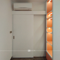 Cửa lùa MDF sơn Inchem phong cách tân cổ điển