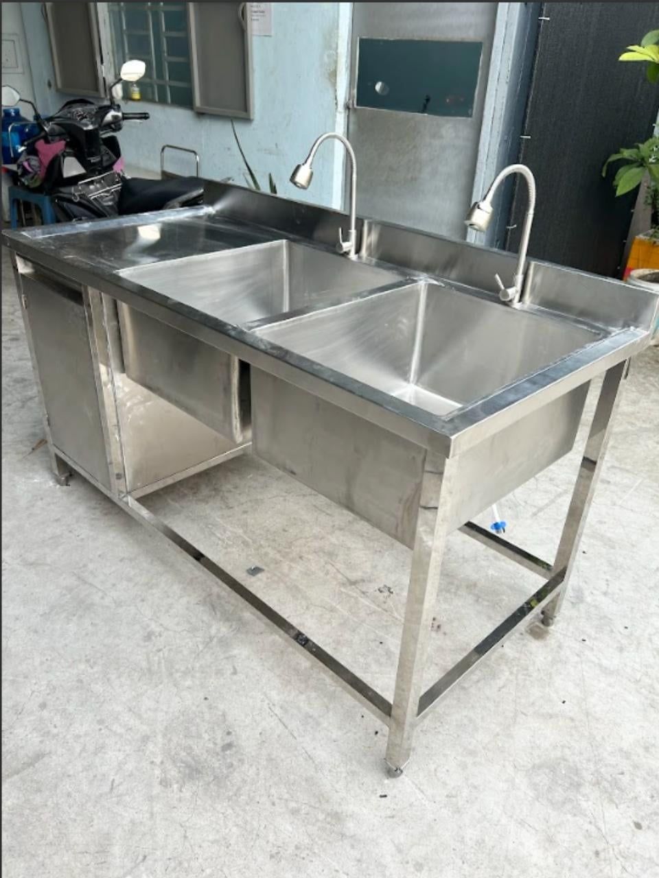  Chậu Rửa Inox Công Nghiệp 2 Hộc Kèm Tủ & Bàn Thao Tác 