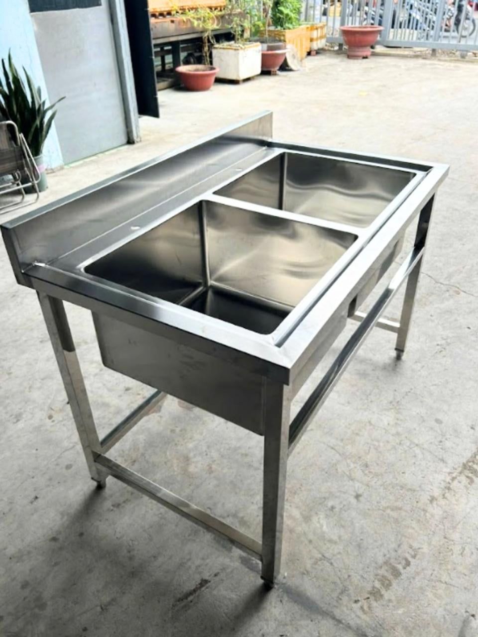  Chậu Rửa Inox Công Nghiệp 2 Hố – Chuyên Dụng Rửa Thực Phẩm & Chén Bát Hiệu Quả 