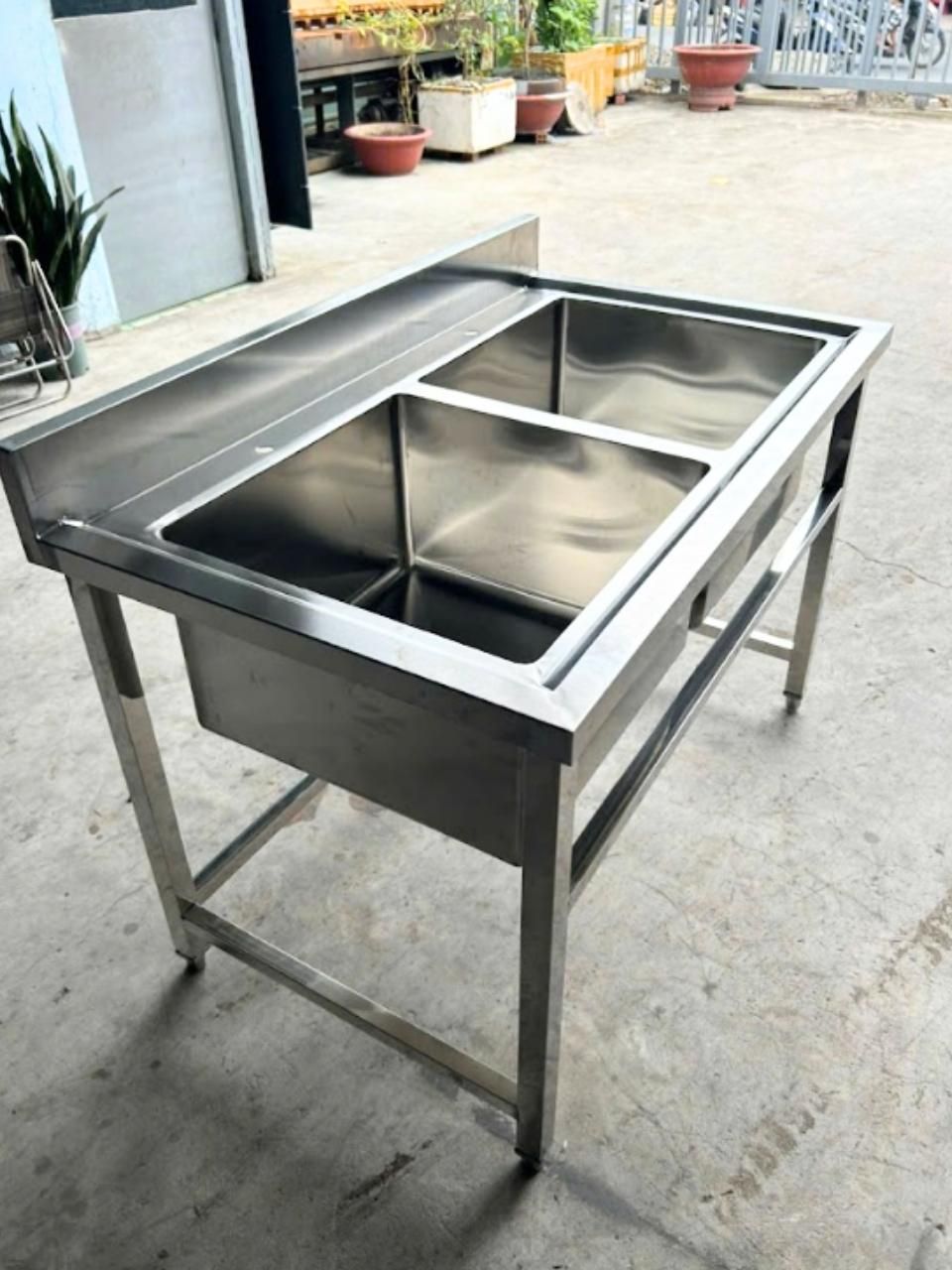 Chậu Rửa Inox Công Nghiệp 2 Hố – Chuyên Dụng Rửa Thực Phẩm & Chén Bát Hiệu Quả 