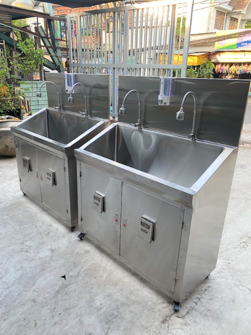  Chậu Rửa Tay Đôi Inox, Lọc RO, Tiệt Trùng UV, Gối Nhấn Nước 