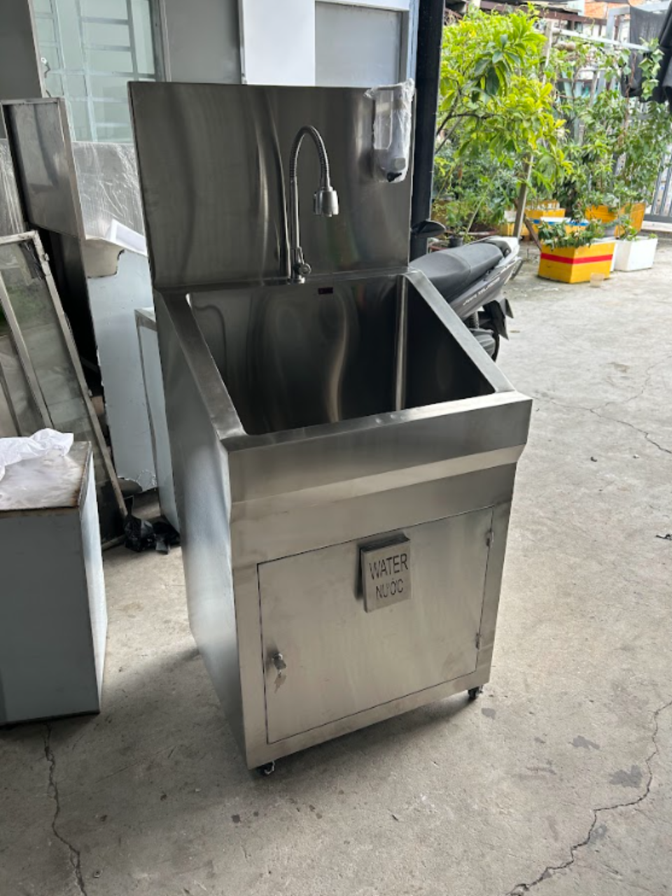  Chậu Rửa Tay Inox 304 Tích Hợp Lọc RO, UV, Cảm Ứng, Gối Nhấn Chân 