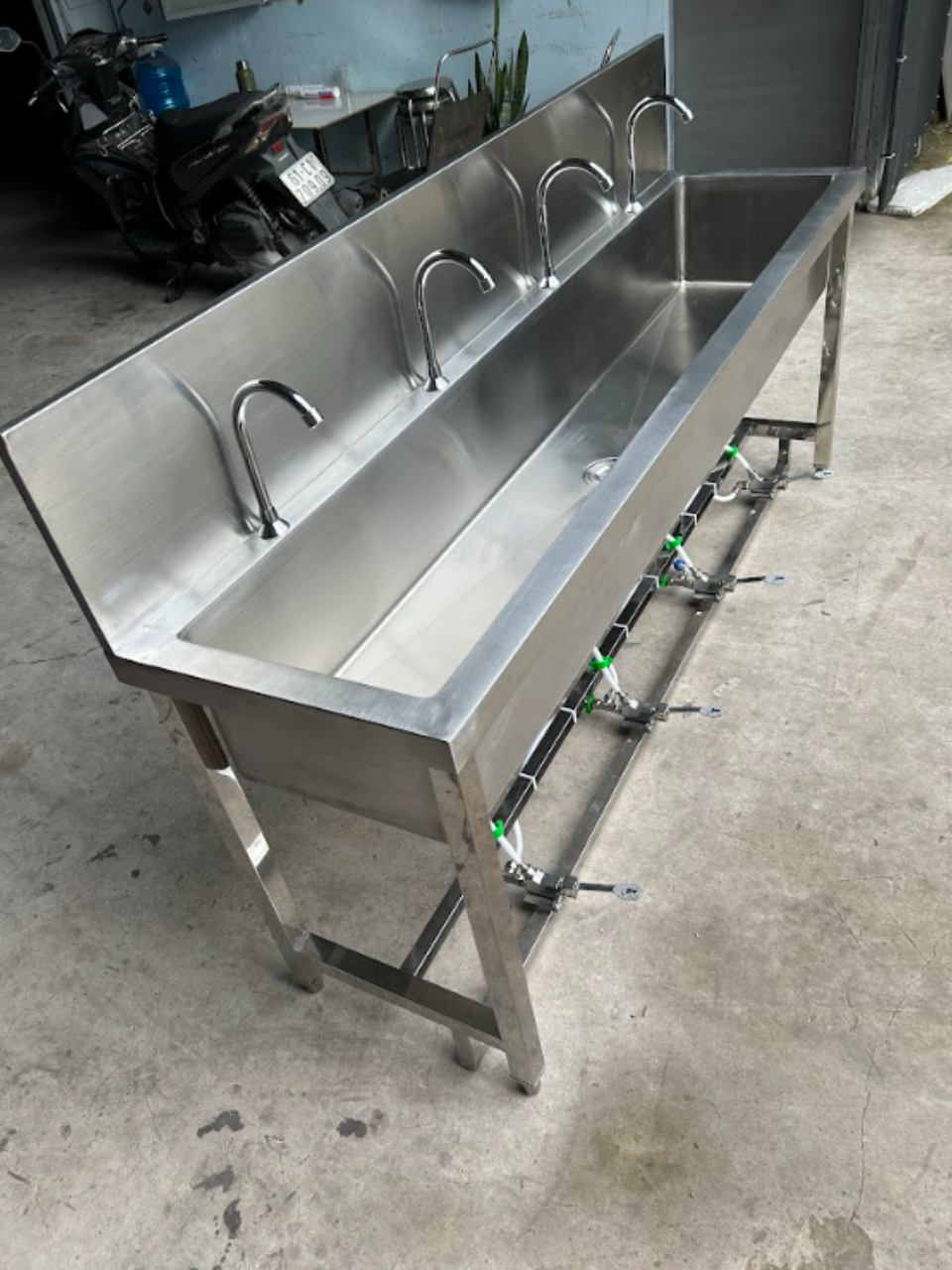  Chậu Rửa Tay Inox Công Nghiệp 4 Vòi 