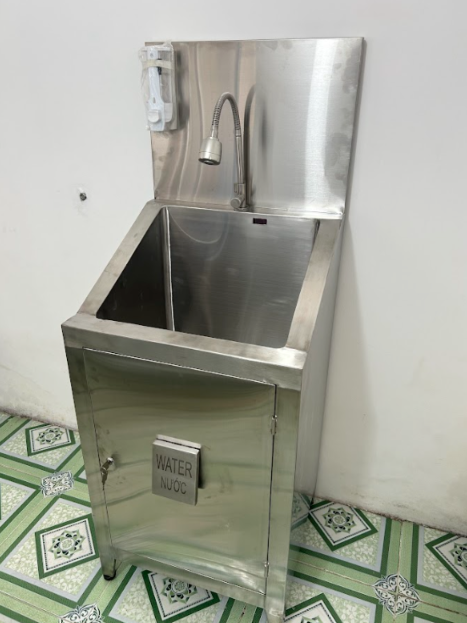  Chậu Rửa Tay Inox Cao Cấp Tích Hợp Lọc Nước Thô, Tiệt Trùng UV, Cảm Ứng, Gối Nhấn Điện - Mẫu 1 