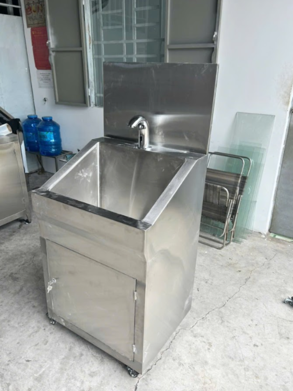  Bồn Rửa Tay Inox 304 Vô Trùng | Tích Hợp Lọc RO, Diệt Khuẩn UV, Vòi Cảm Ứng 