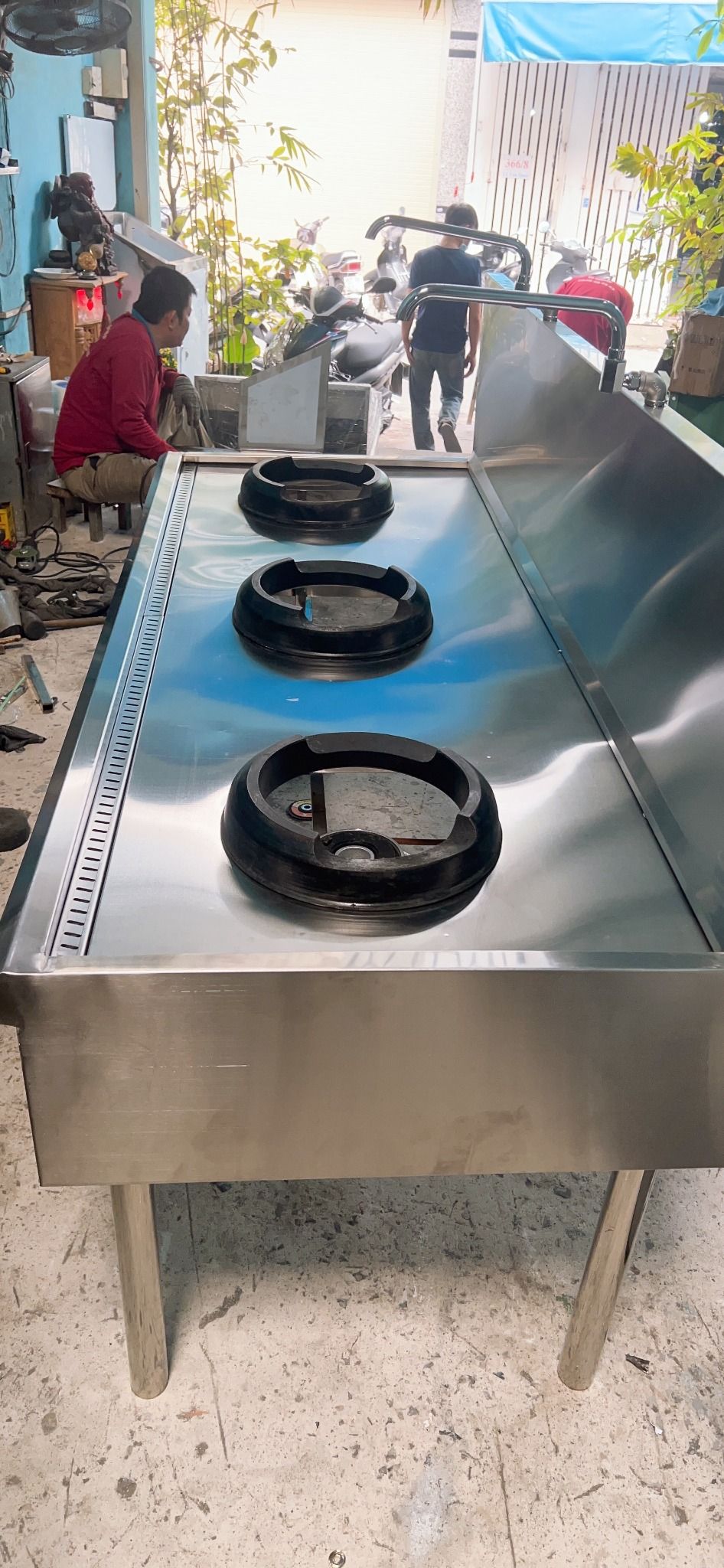  Bếp Khè Công Nghiệp 3 Họng Inox Kiềng Gang 