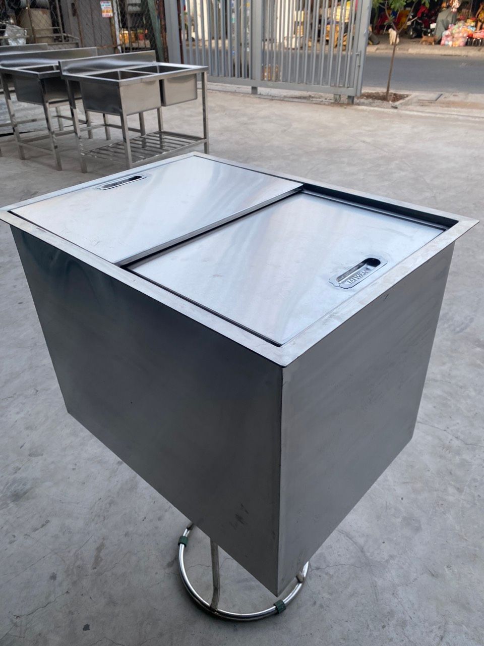  Thùng Đá Inox 3 Lớp Đặt Âm 