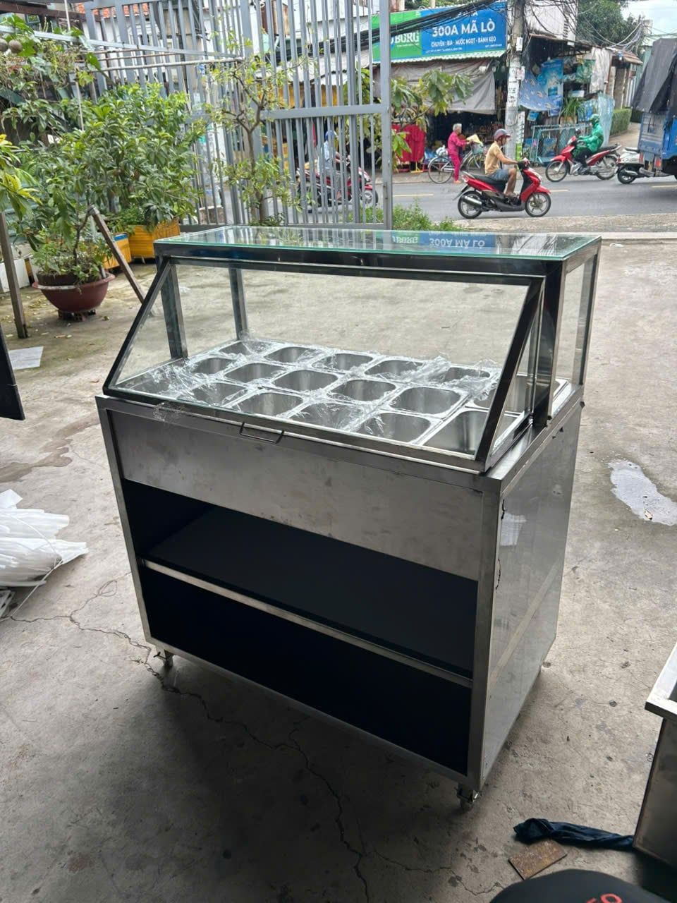  Tủ Giữ Lạnh Topping 17 Khay (15 Khay 1/6 + 2 Khay 1/4) 