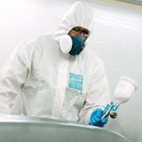  Quần áo chống hóa chất Microgard 2000 