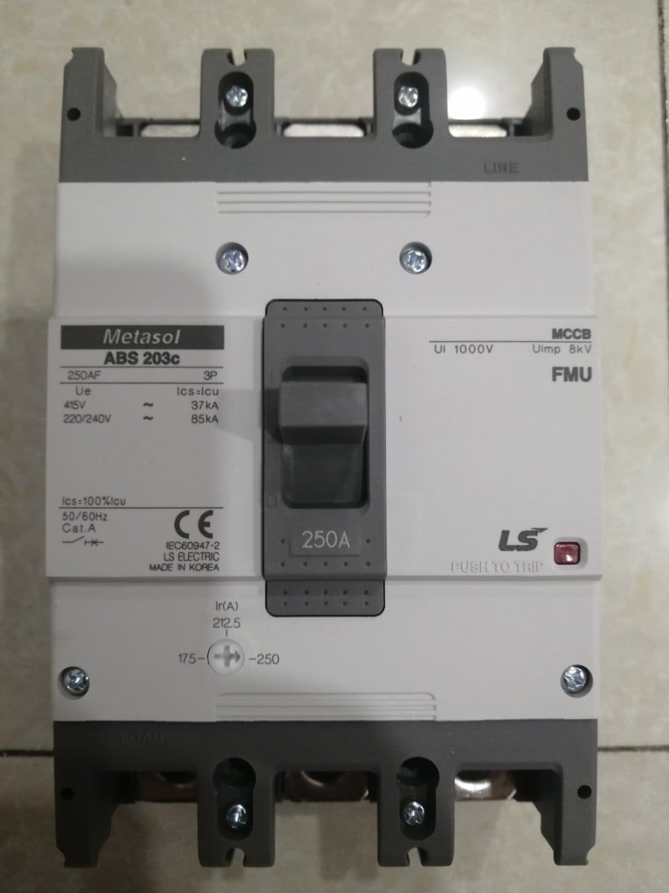  MCCB 3 Pha loại khối chỉnh dòng (0.7-0.85-1.0) x ln max - Mã ABS203c FMU 