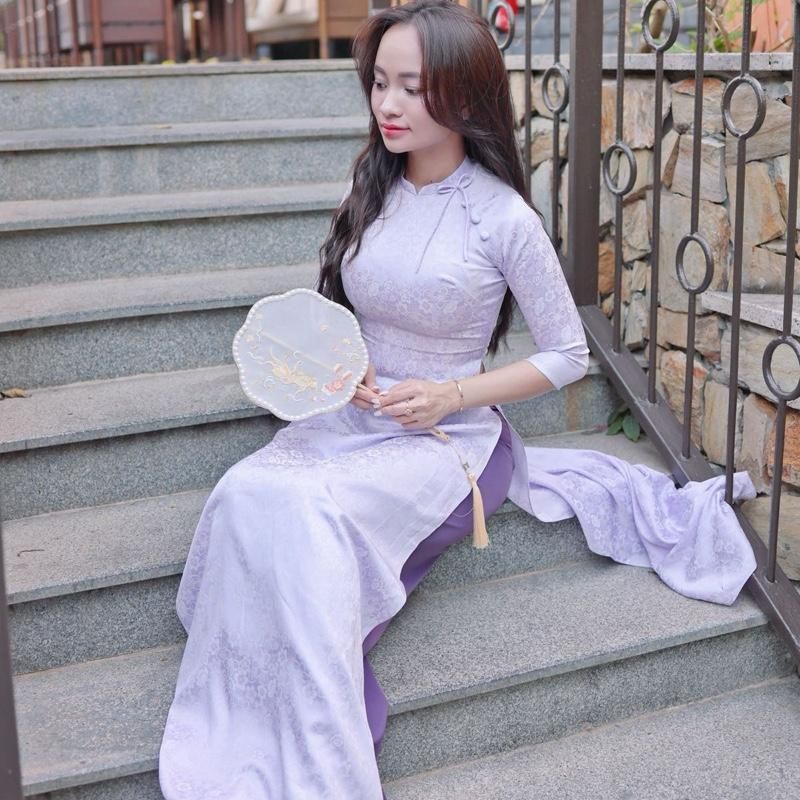  Áo dài Gấm Tím 2 Da Thanh Lịch 