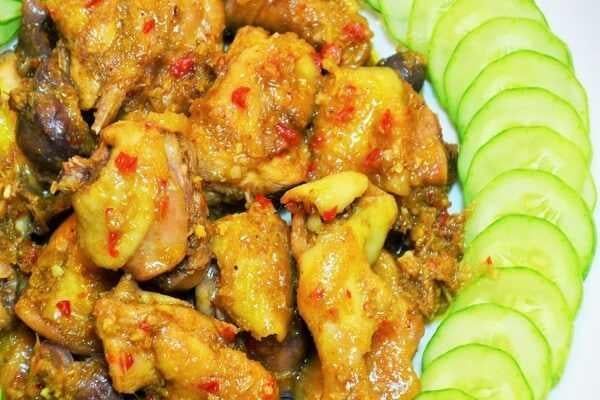  GÀ KHO SẢ ỚT (NỬA CON / NGUYÊN CON) 