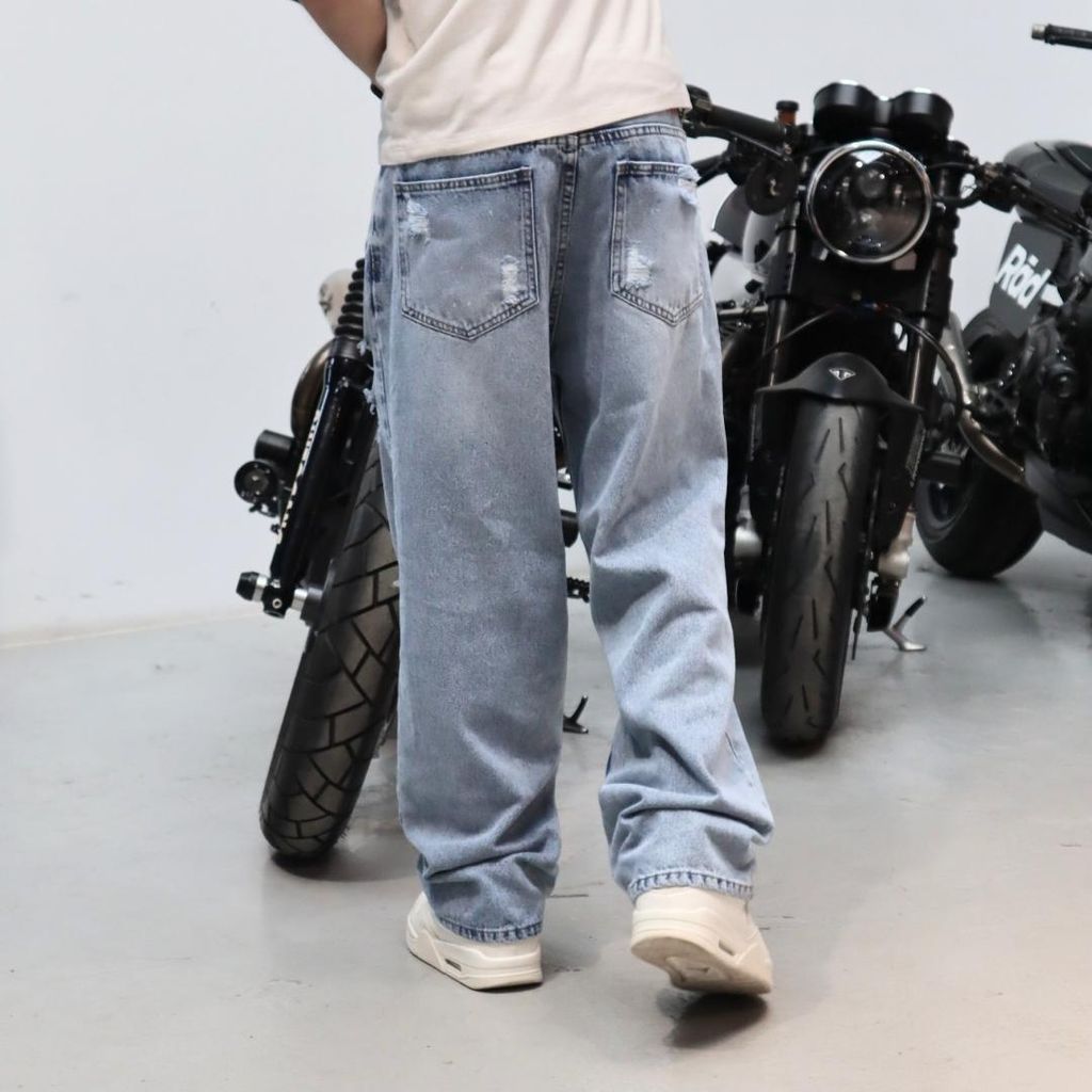 Quần Jeans Rách Gối Dust Fade Cá Tính, Form Ống Suông, Chất Denim Wash Bụi, Streetwear Cực Ngầu (QJ16)