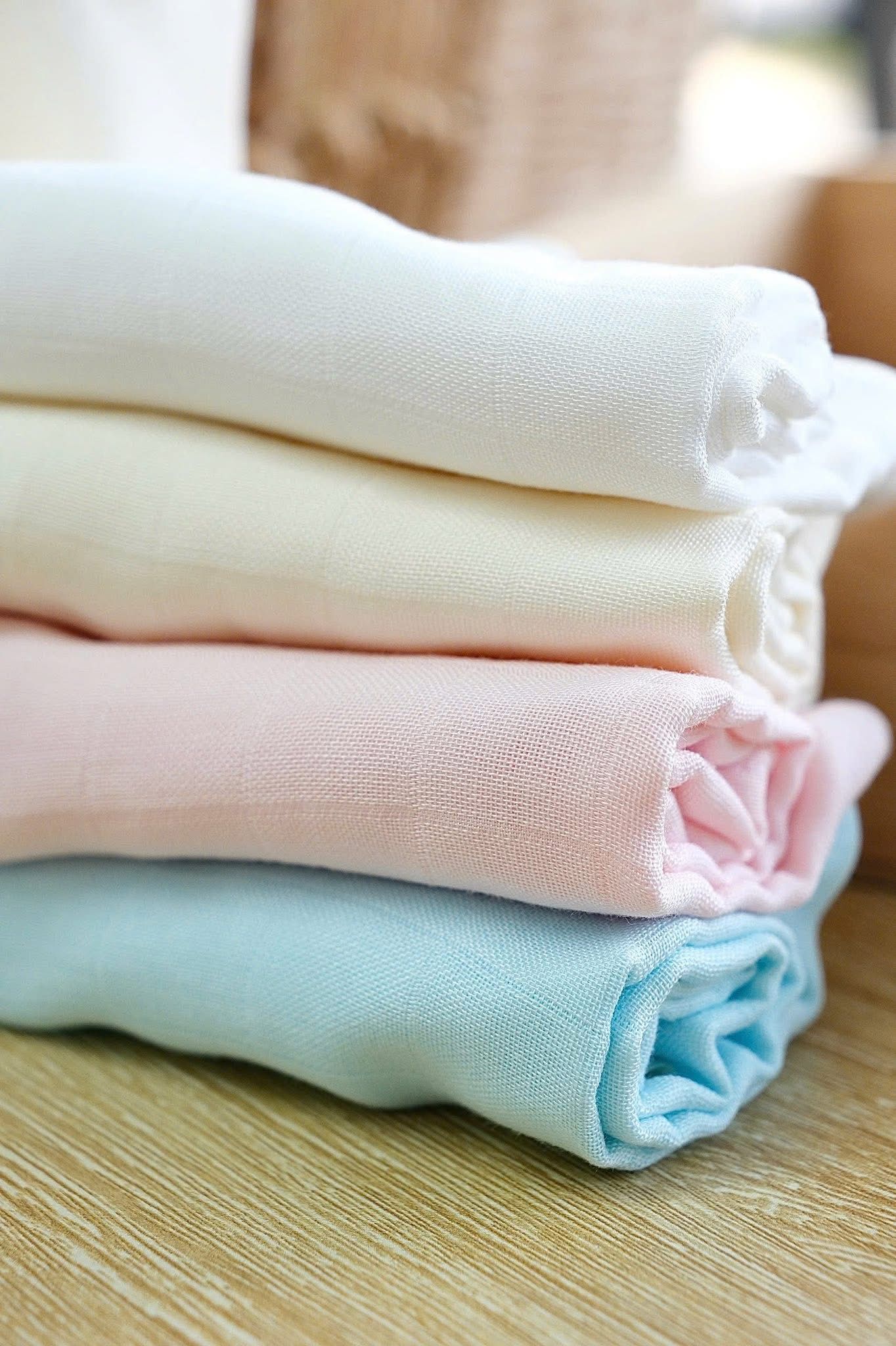  (A) Hộp 4 Khăn Sữa Sợi Tre HV Bedding (30x30 cm) 