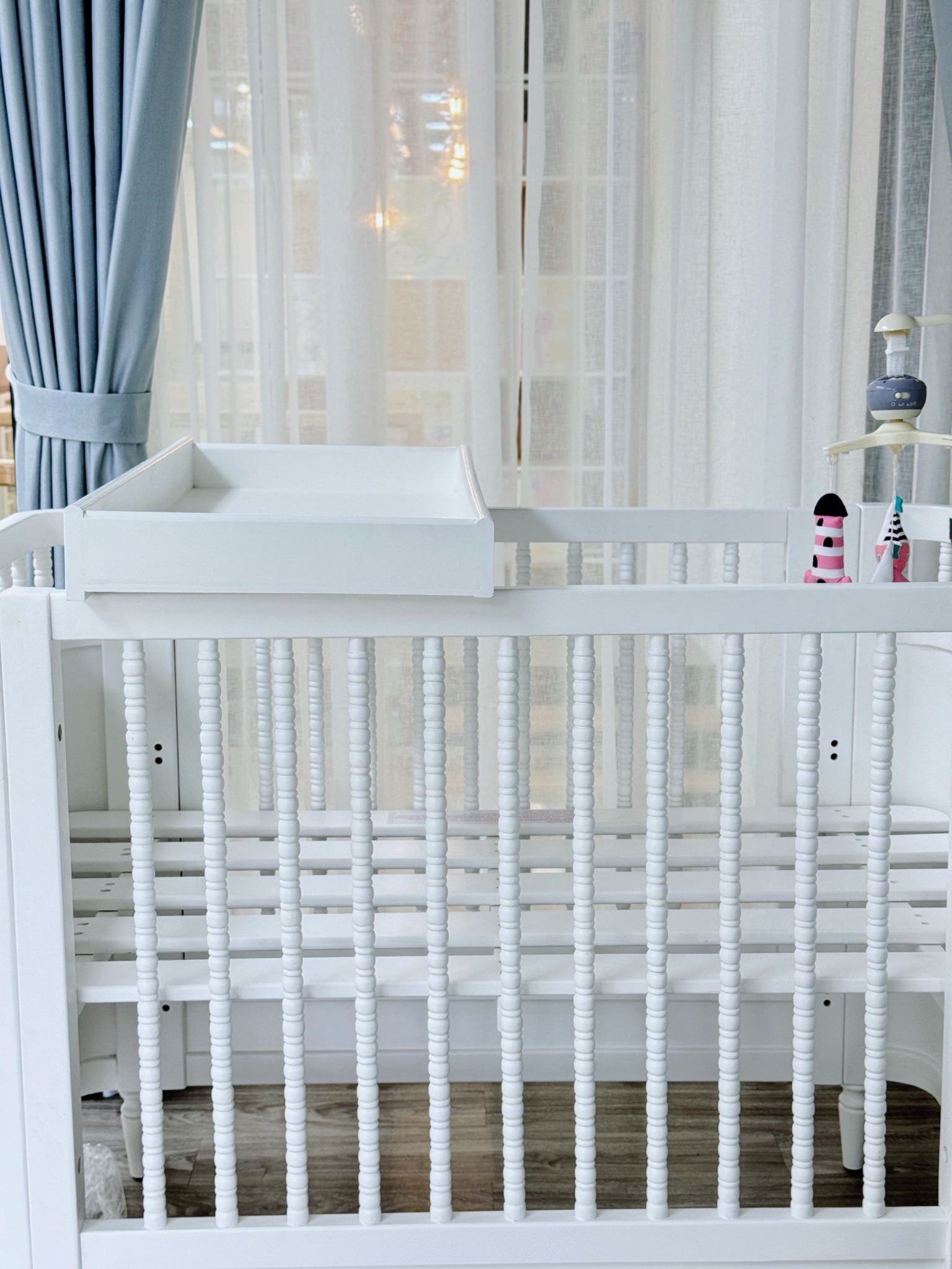  (A) KHAY GỖ THAY TÃ CHO BÉ - MÀU TRẮNG 