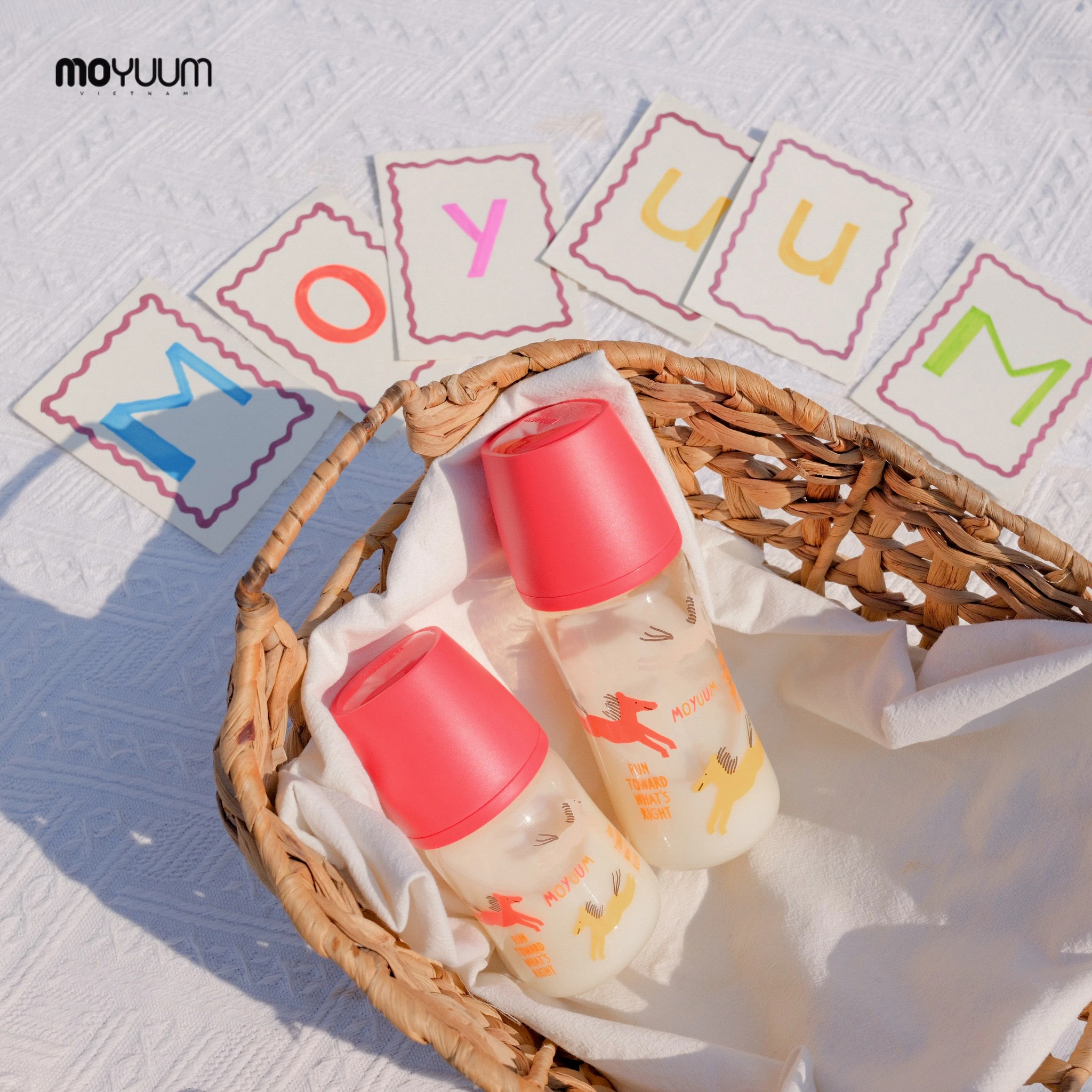  Bình Sữa PPSU Moyuum Thế hệ 3 - Mẫu Ngựa Sun Red 