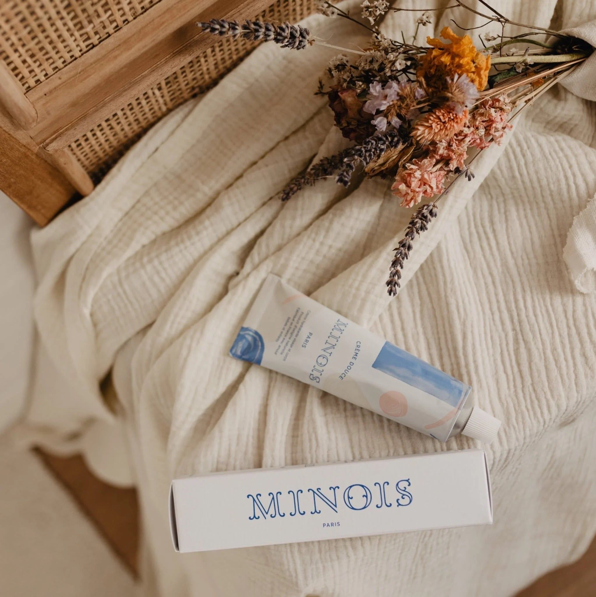  Kem Dưỡng Cream Douce Minois Paris 