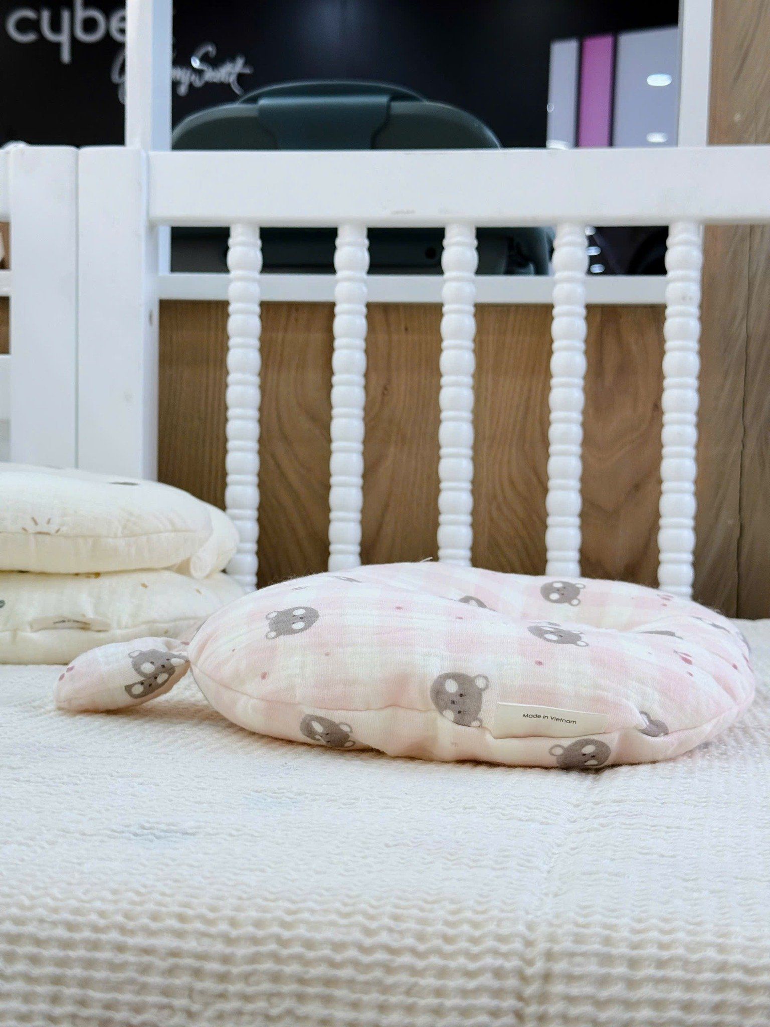  (A) Gối Chống Bẹp Đầu Tai Gấu Cho Bé Từ Sơ Sinh HV Bedding 