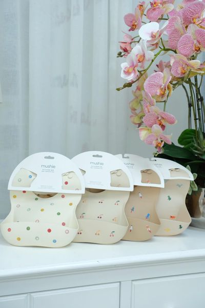  Yếm Ăn Dặm Silicone Mushie (A) 