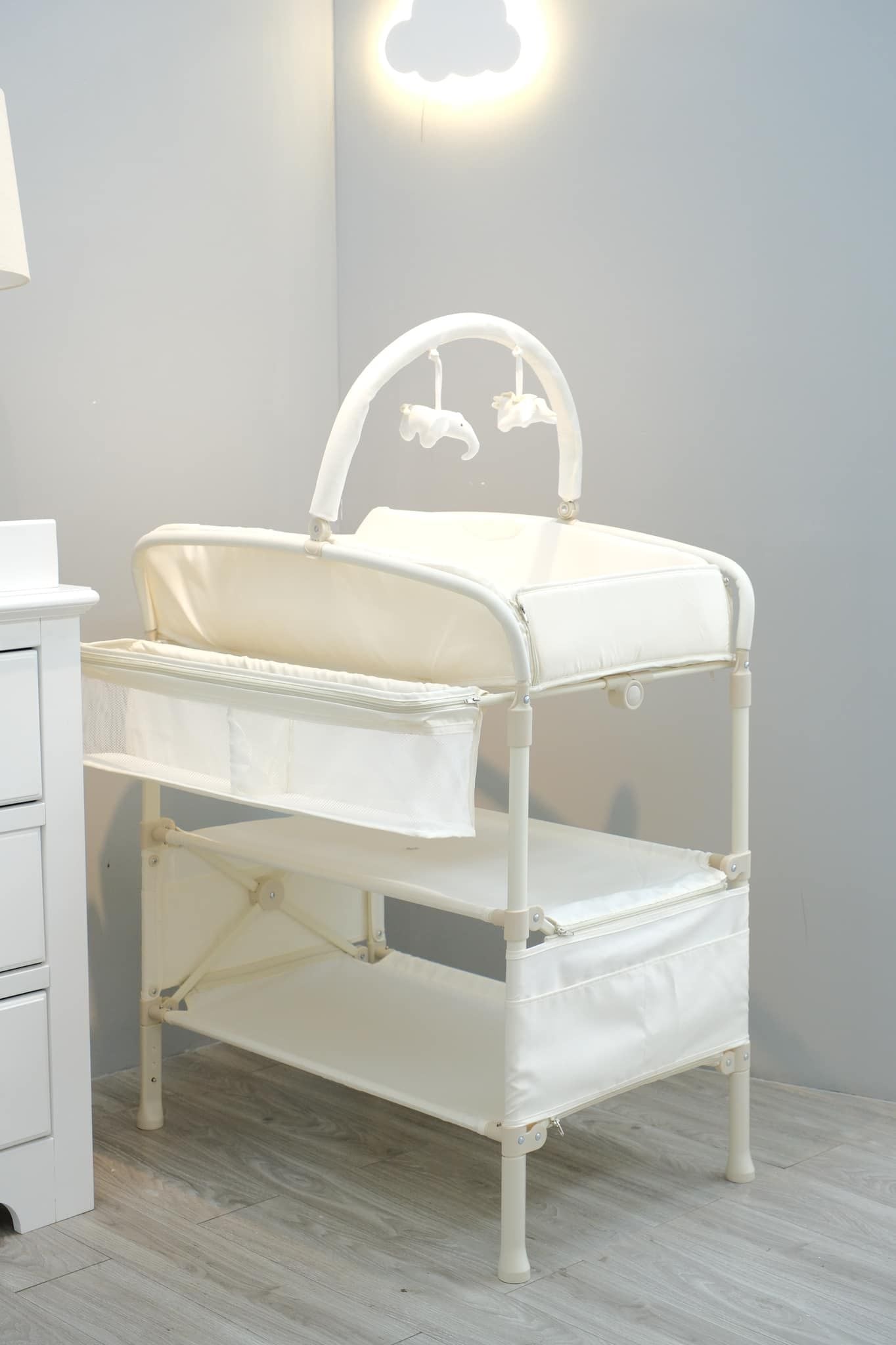  Bộ Bàn Thay Tã Duri Trolley Di Động 