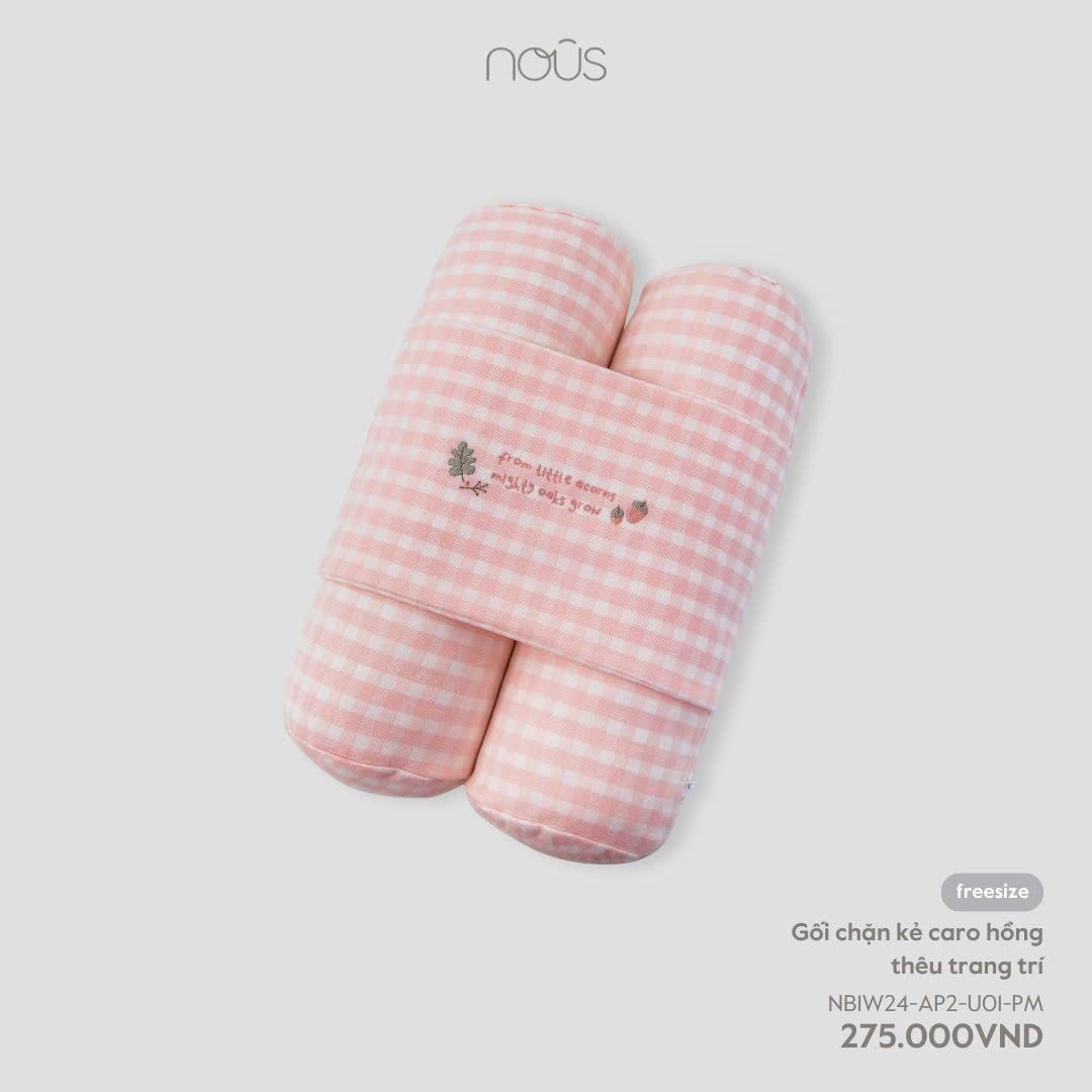  Gối Chặn Nous Kẻ Caro Thêu Họa Tiết 