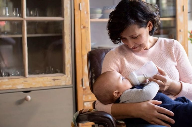  Bình sữa Philips Avent mô phỏng tự nhiên 260ml SCY903/01 