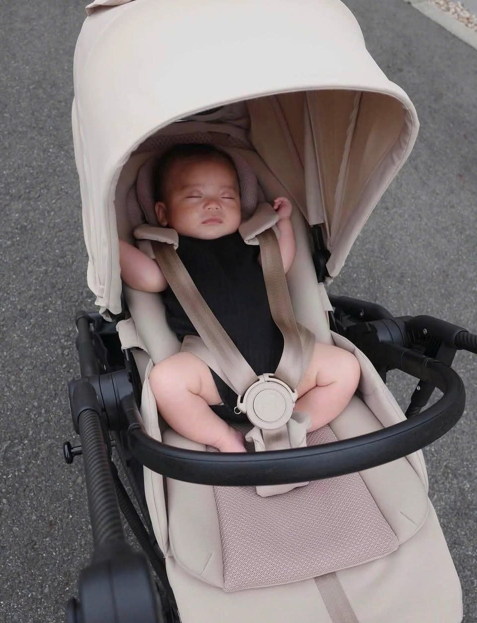  Xe Đẩy Gấp Gọn Siêu Nhẹ Cybex Melio Carbon 2026 - Màu Almond Beige 