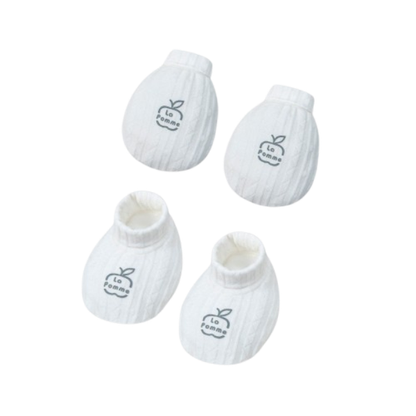  Set bao tay bao chân La Pomme vui đùa cùng gấu nhỏ 