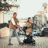  XE ĐẨY NUNA IXXA NEXT KHUNG CARBON - MÀU CAVIAR 