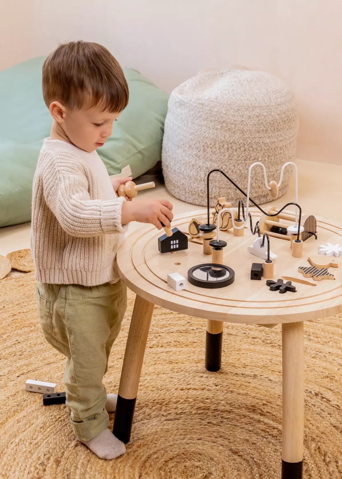  (A) Bàn Chơi Tròn Bận Rộn LouLou by Vinaquick 