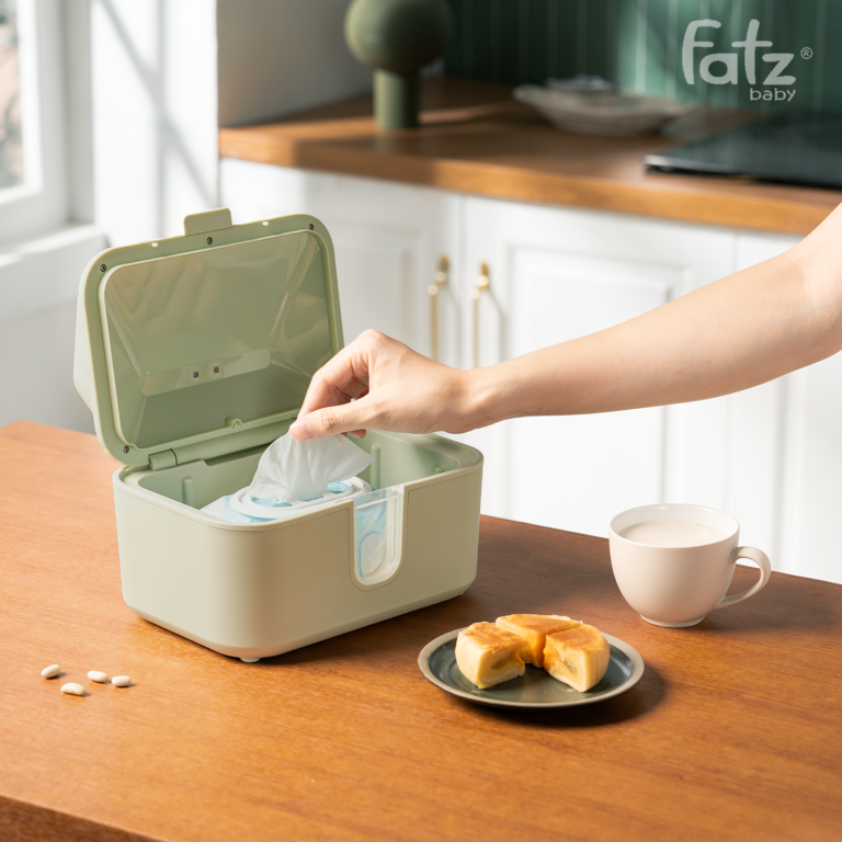  Máy ủ ấm và tiệt trùng UVC-LED khăn giấy ướt cho bé Fatzbaby Warm 5 