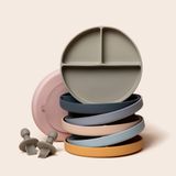  (A) Khay Ăn Dặm Chia Ngăn Silicone Mushie 