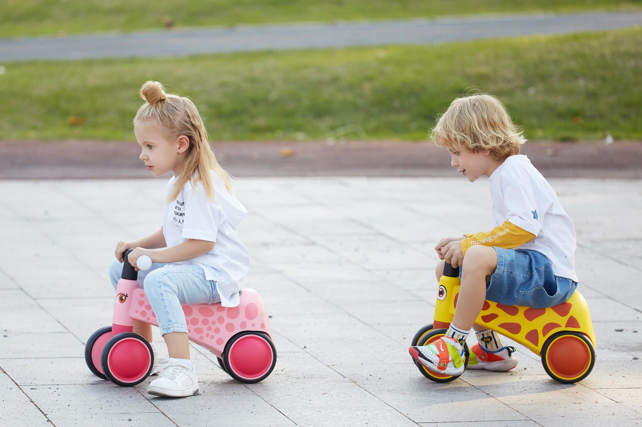  Xe Chòi Chân Kick ‘n’ Roll 3 bánh TB01 