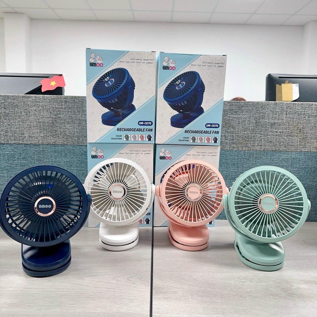  Quạt Tích Điện Kẹp Xe Đẩy Umoo UM13170 