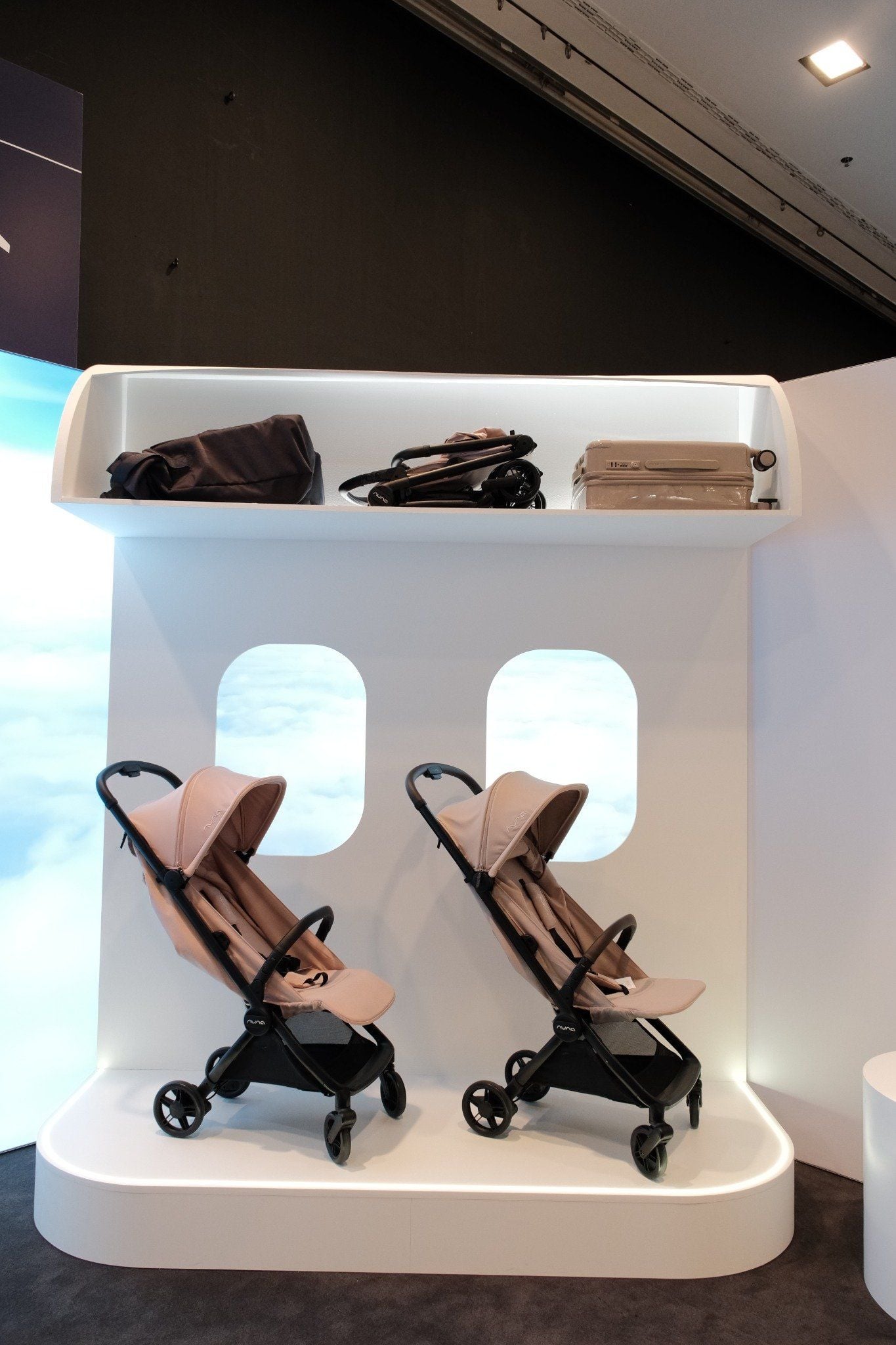  XE ĐẨY GẤP GỌN NUNA VIAA CABN - MÀU CHATEAU 