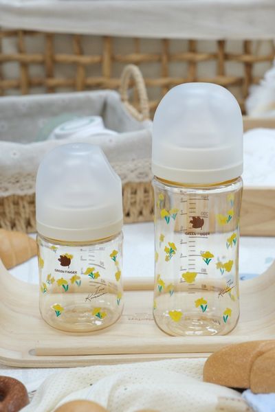  Bình Sữa PPSU Bebegrow Green Finger Hoa Diên Vĩ Vàng 