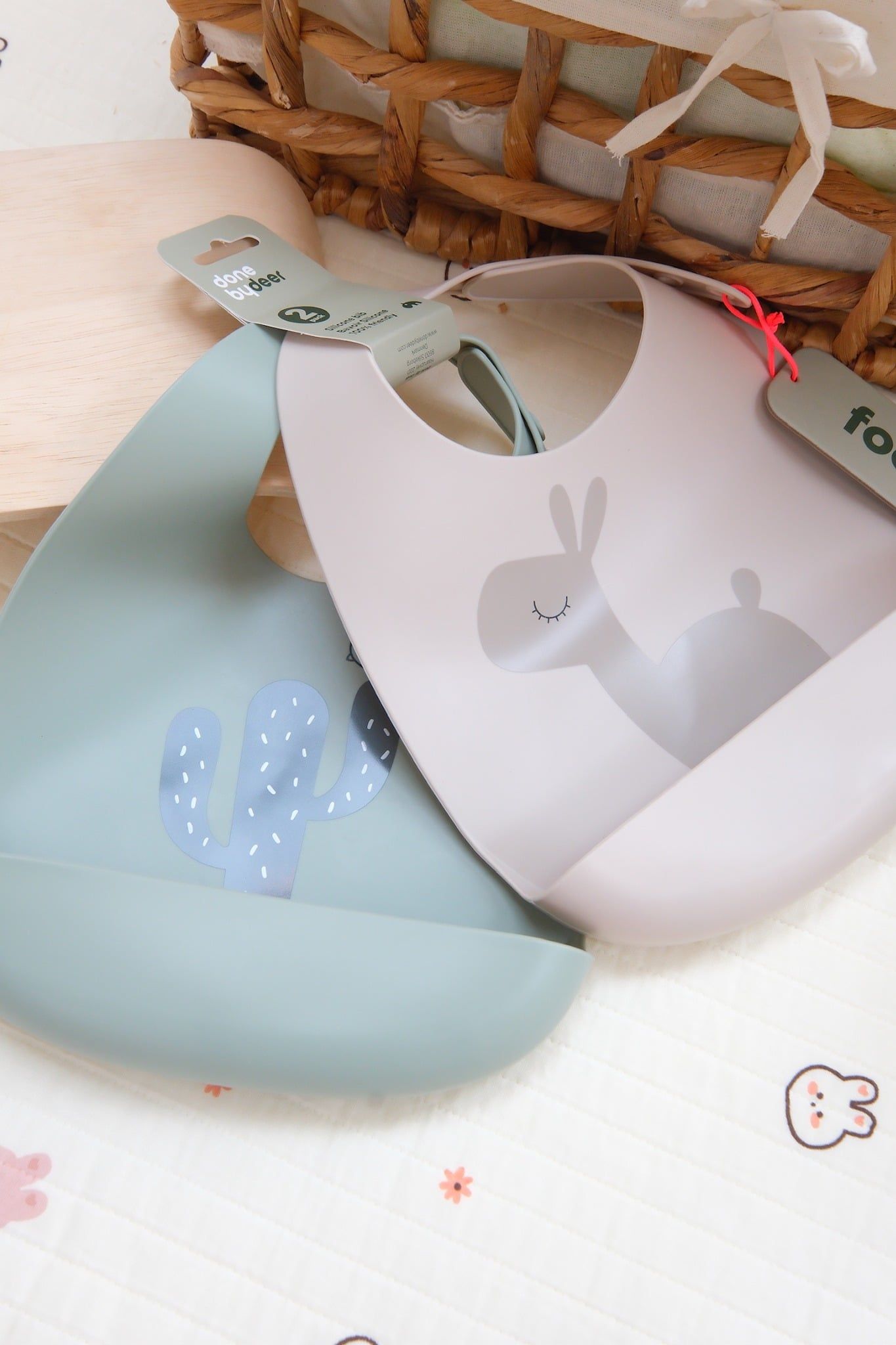  Set 2 Yếm Silicone Done By Deer Lalee - Màu Sand/Green 
