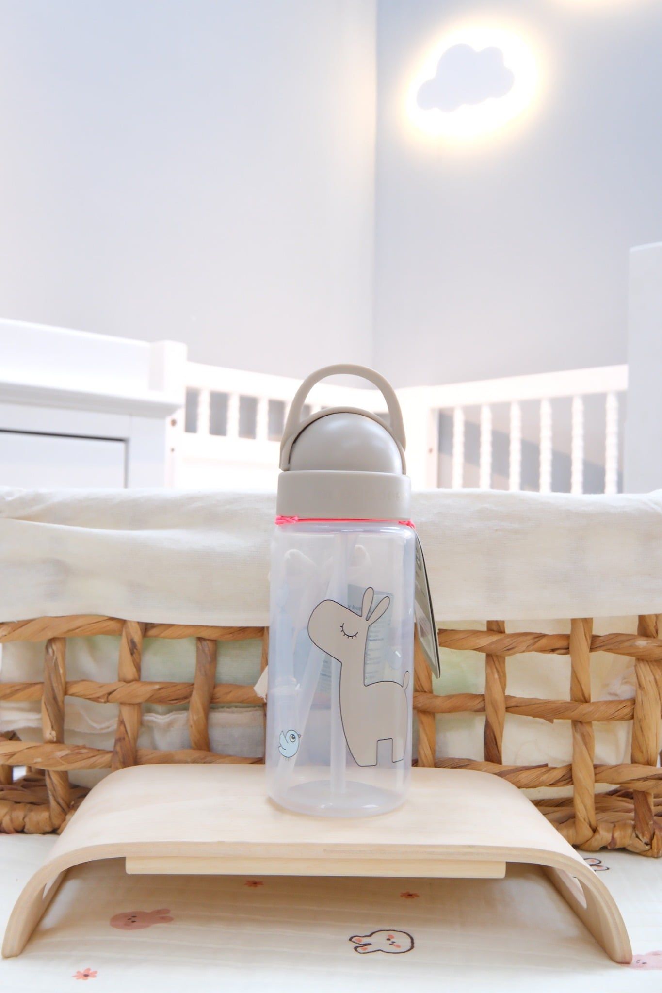  Bình Nước Done By Deer Lalee Có Ống Hút 350ml - Màu Sand 