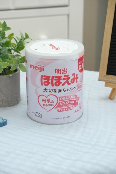  Sữa Bột Meiji Nội Địa Nhật Số 0 Cho Bé Từ 0-1 Tuổi (780g) 