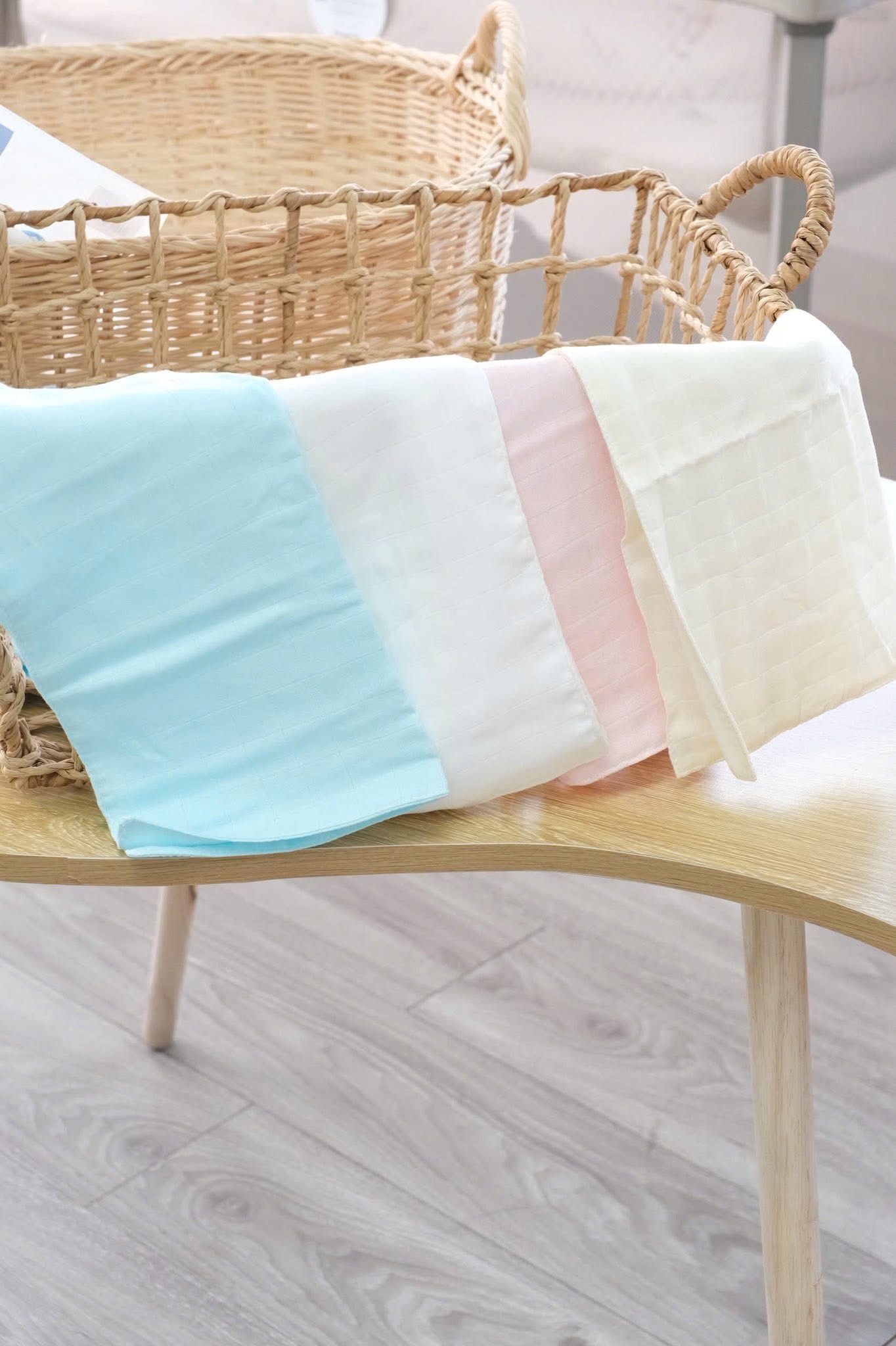  (A) Hộp 4 Khăn Sữa Sợi Tre HV Bedding (30x30 cm) 