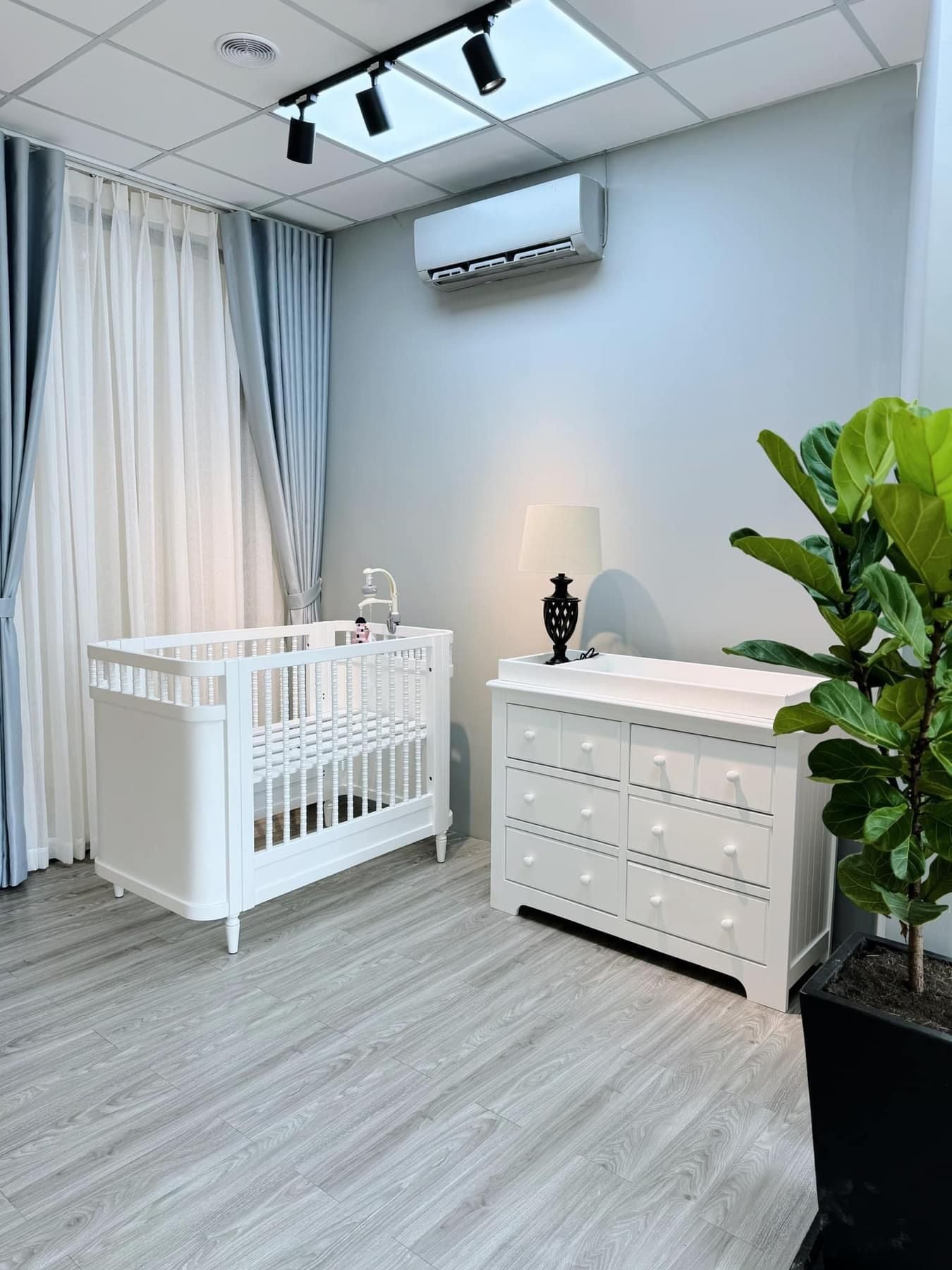  (A) TỦ GỖ CHARLIE 6 NGĂN 