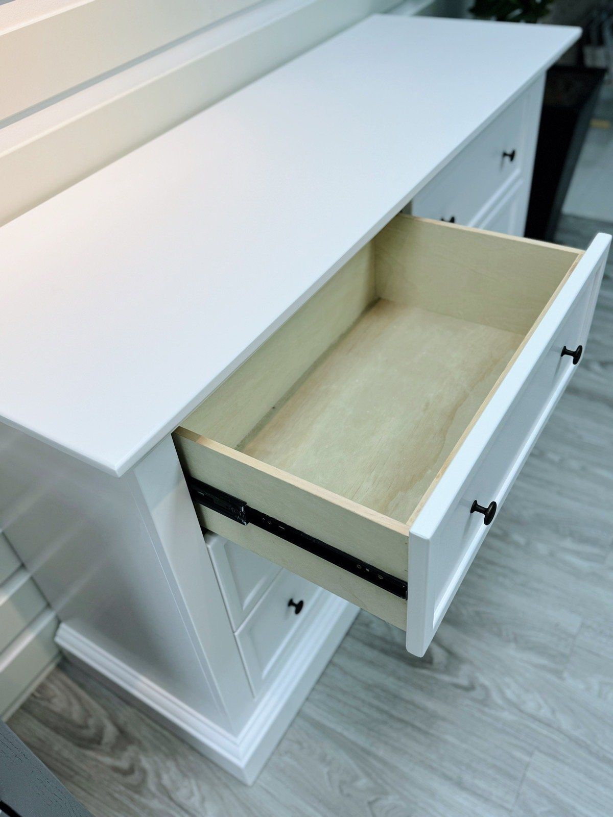  (A) TỦ GỖ LARKIN 6 NGĂN 