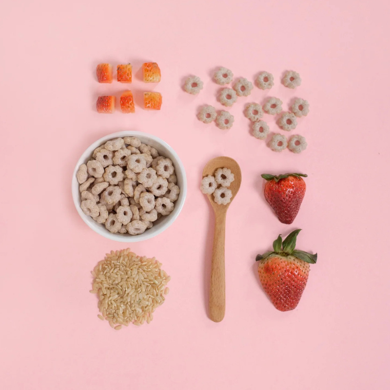  Bánh ăn dặm Little Blossom Organic Brown Rice Puffs vị Dâu (gói 4g) 