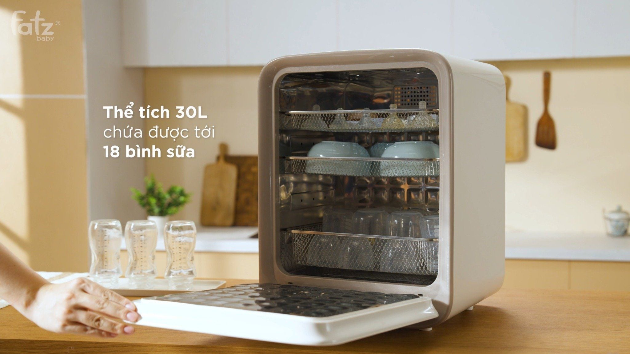  Máy tiệt trùng sấy khô khử mùi UVC-LED công nghệ Nano Plasma Ion Fatzbaby Plasmax 12 