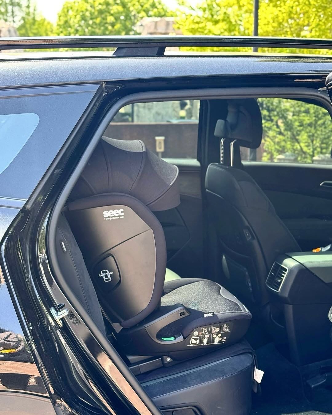  (A) GHẾ NGỒI Ô TÔ BOOSTER SEEC MAX I-ZIN 2 JUNIOR - MÀU ĐEN 