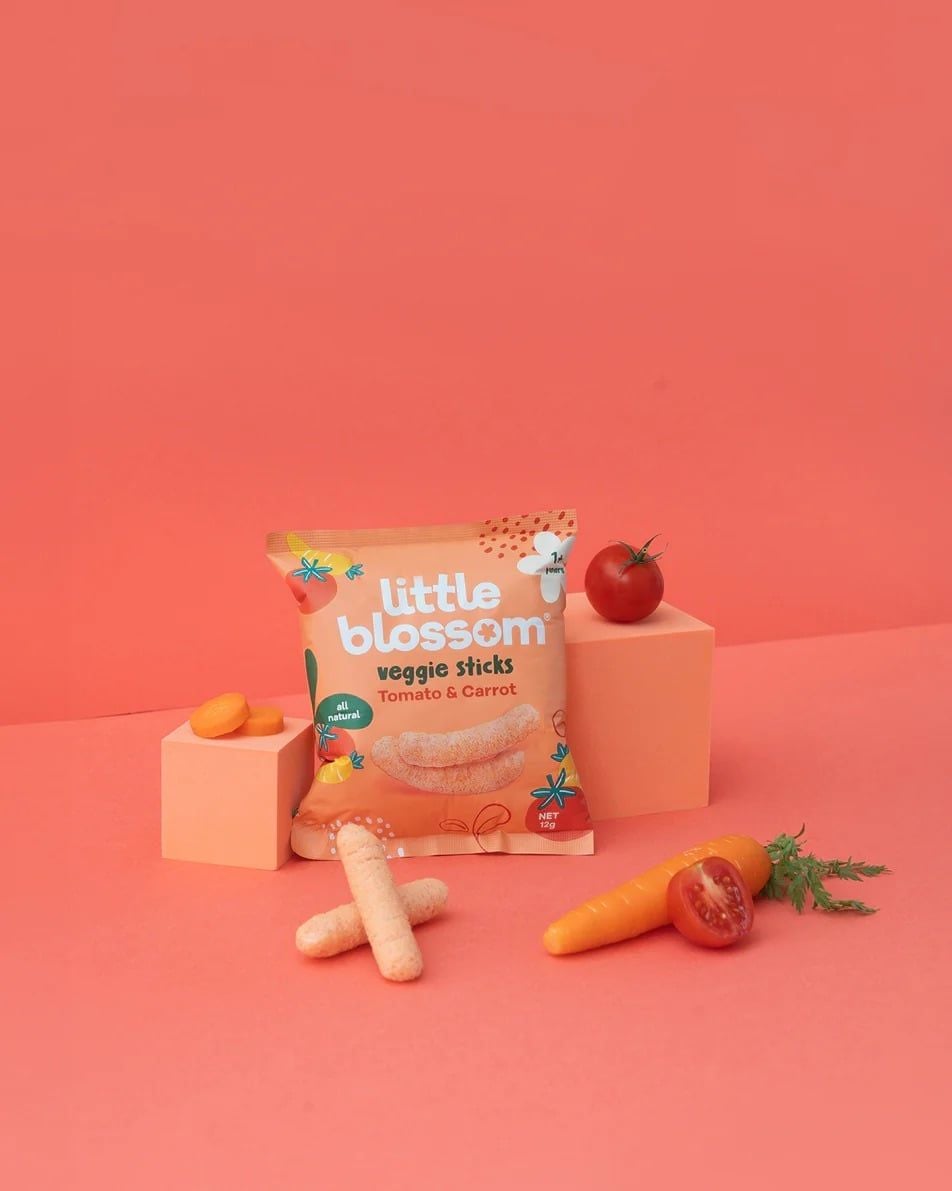  Bánh que rau củ Little Blossom Fruity & Veggie Sticks 12g 
